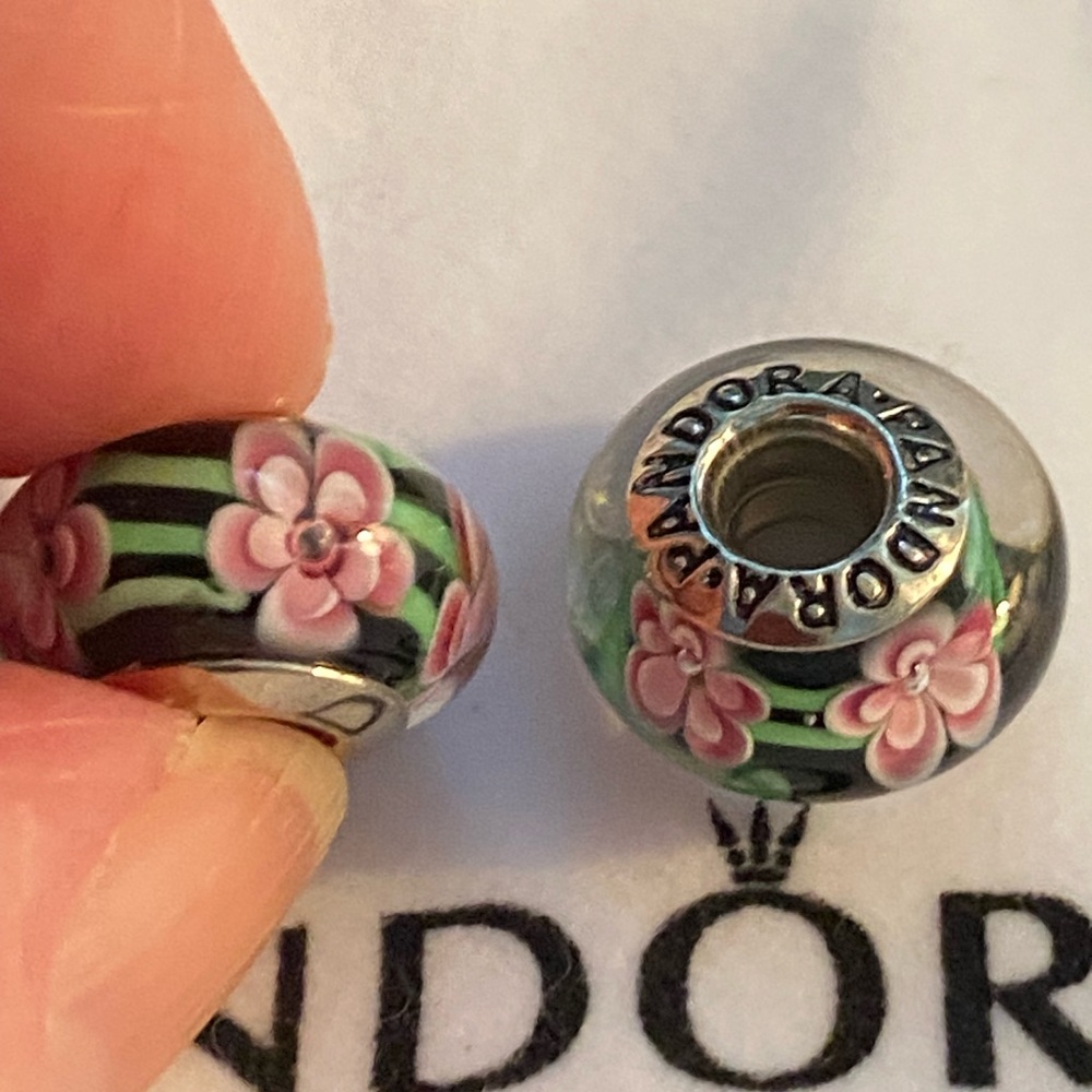 COPY - Preowned Pandora Black and Pink Daisies Murano Glass Bead.